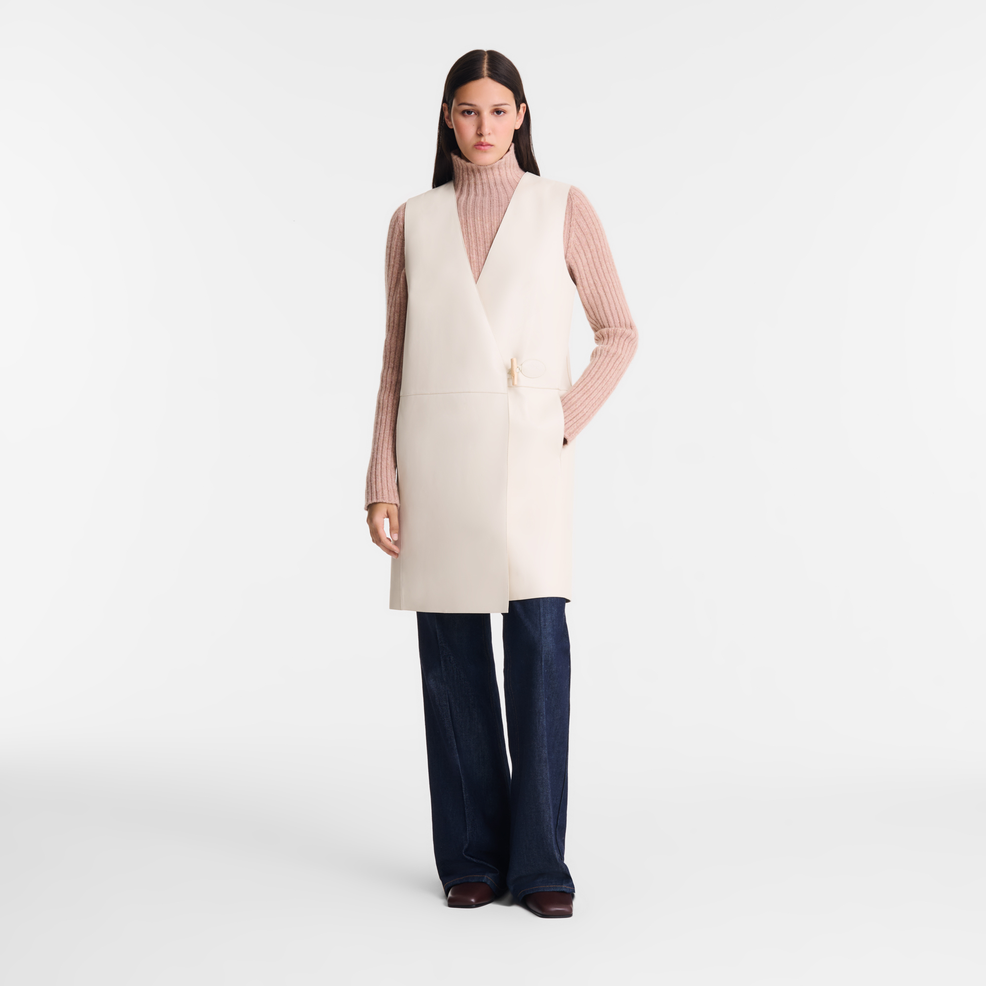 Sleeveless jacket / Ecru - Leather - Image 2