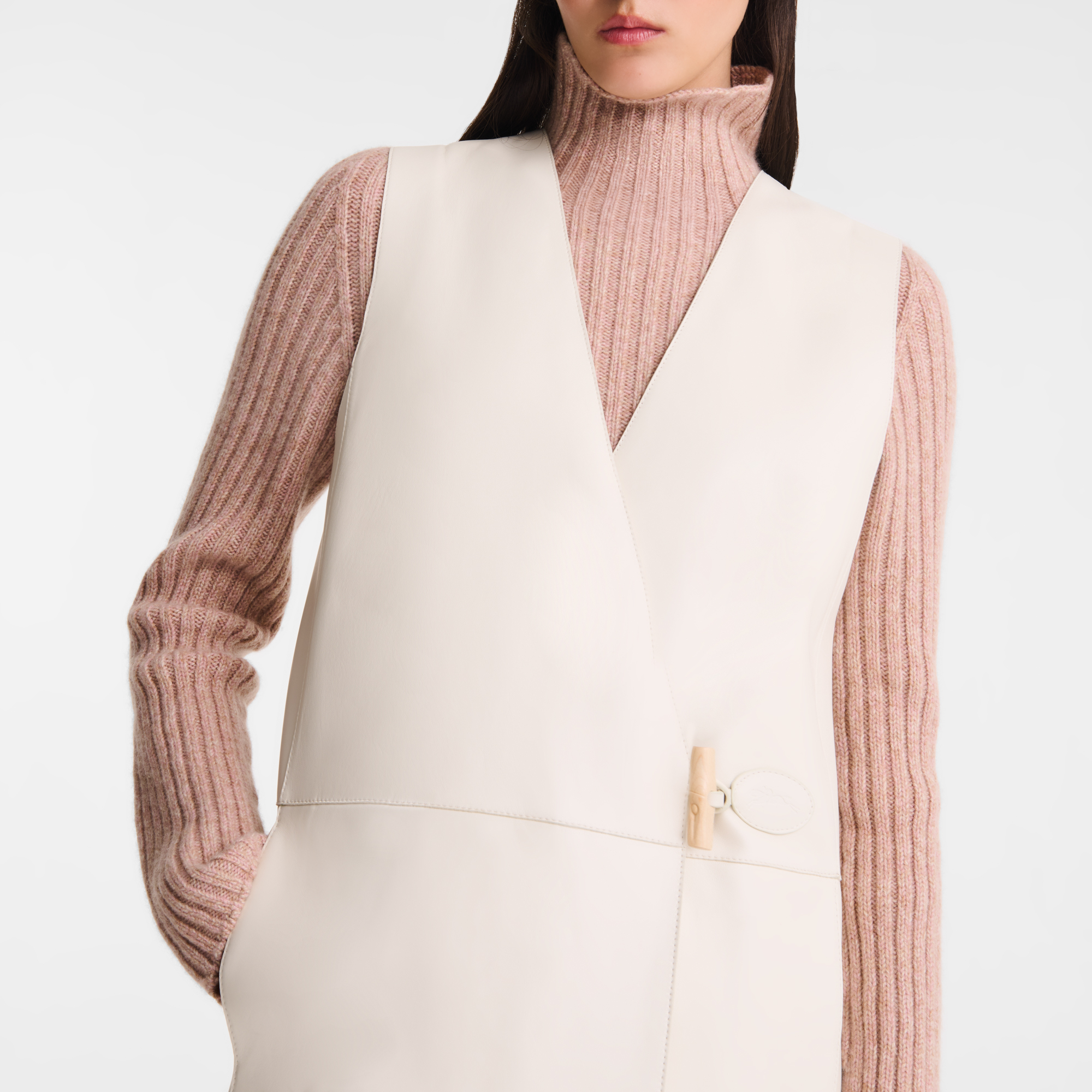 Sleeveless jacket / Ecru - Leather - Image 4