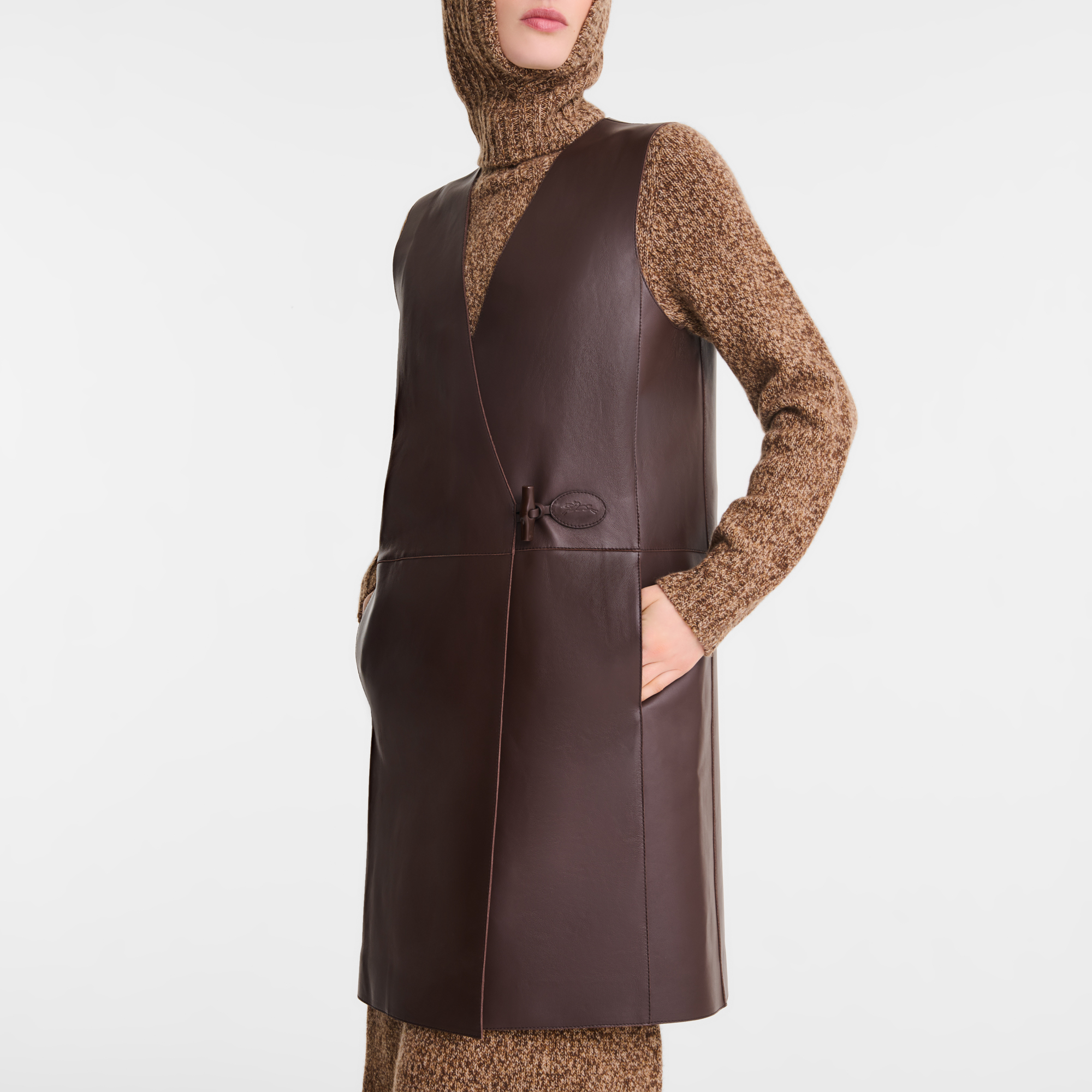 Sleeveless jacket / Ebony - Leather - Image 4