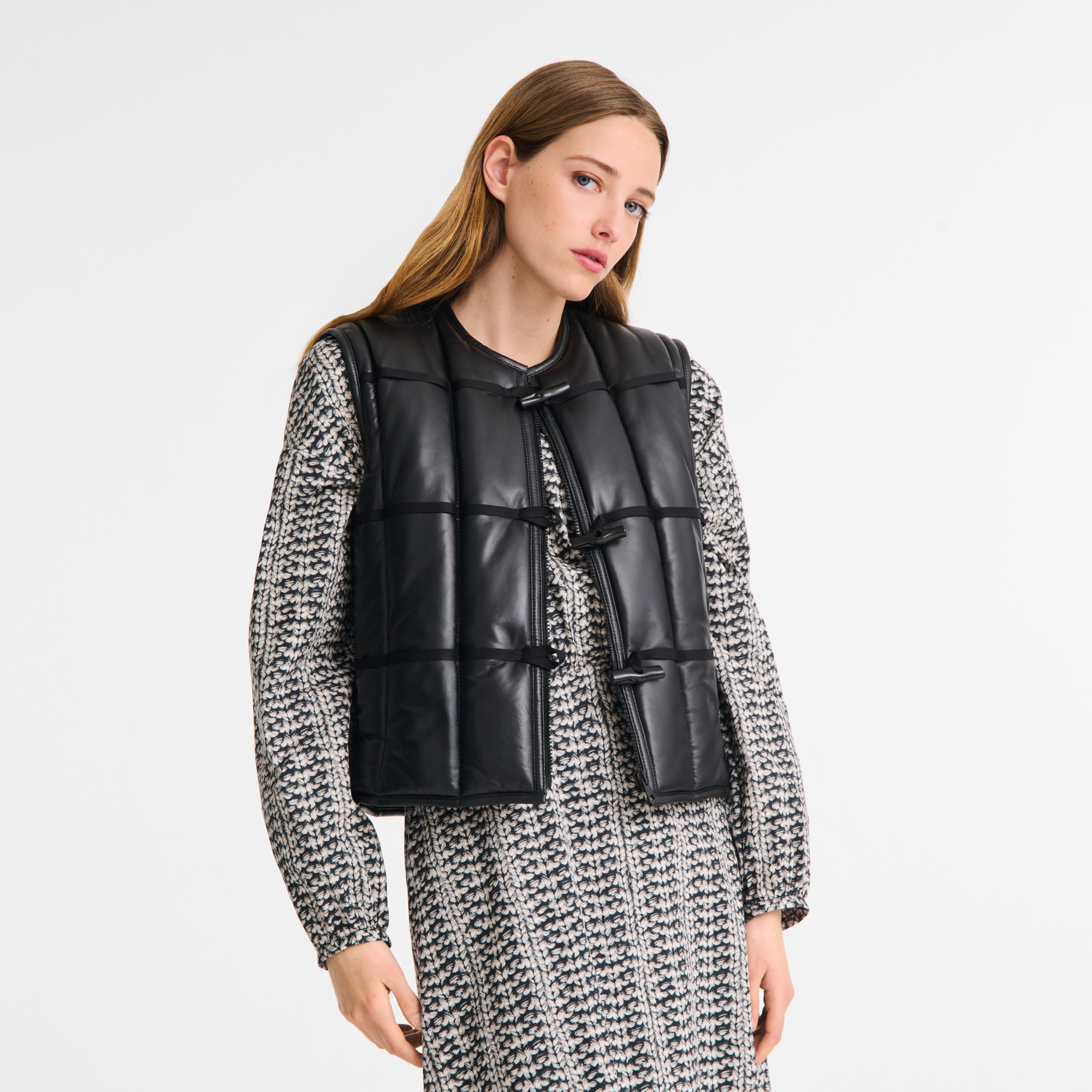 Sleeveless cardigan / Black - Leather - Image 4